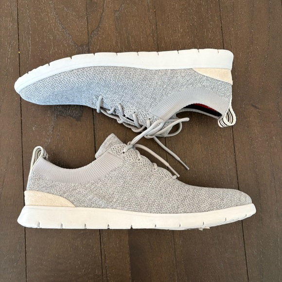 UGG Men's Feli‎ Hyperweave Lace-Up Sneakers Size 10 Grey